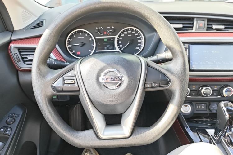 Used Nissan Lannia 2016 1.6L CVT Smart Cool Edition Steering Wheel