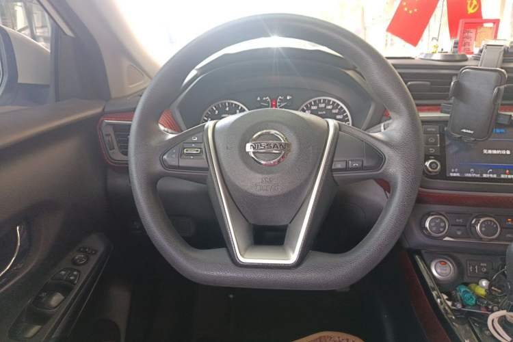 Used Nissan Lannia 2016 1.6L CVT Smart Cool Edition Steering Wheel