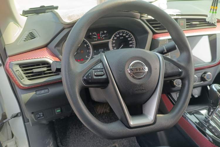 Used Nissan Lannia 2016 1.6L CVT Cool Edition Steering Wheel