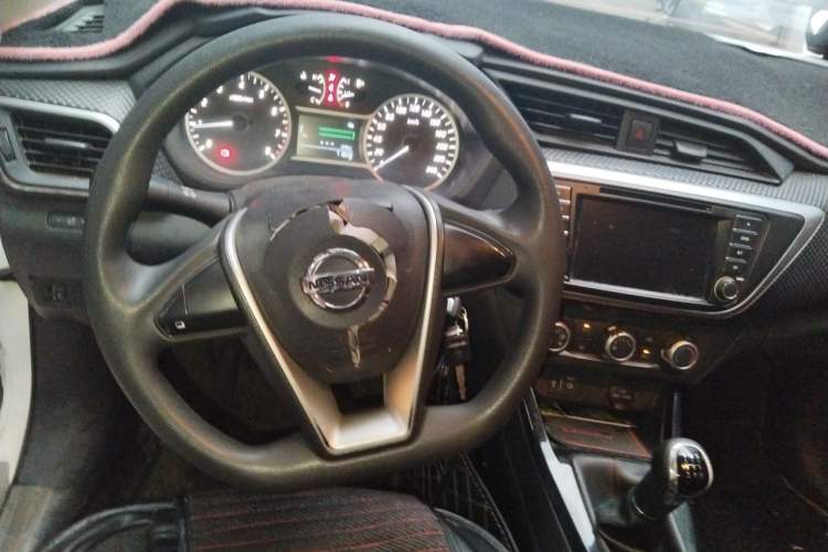 Used Nissan Lannia 2016 1.6L Manual Fashion Edition Steering Wheel