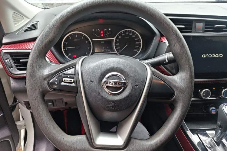 Used Nissan Lannia 2016 1.6L CVT Cool Edition Steering Wheel