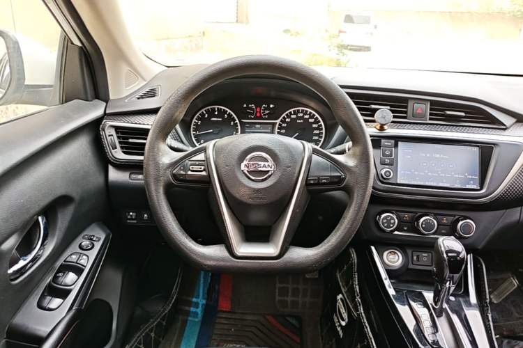 Used Nissan Lannia 2016 1.6L CVT Smart Cool Edition Steering Wheel