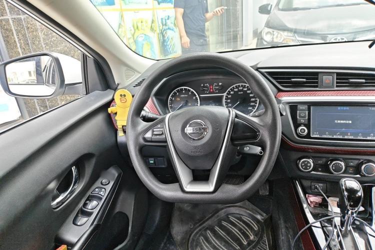 Used Nissan Lannia 2016 1.6L CVT Cool Edition Steering Wheel