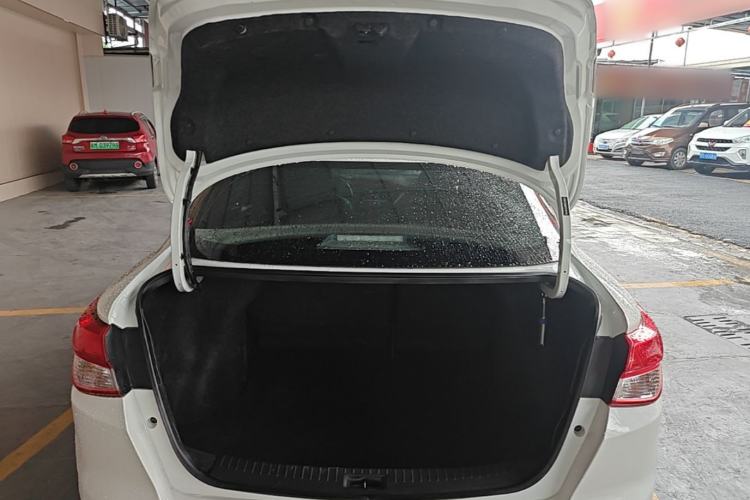 Used Nissan Lannia 2016 1.6L CVT Smart Cool Edition Trunk