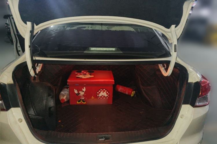 Used Nissan Lannia 2016 1.6L CVT Cool Edition Trunk