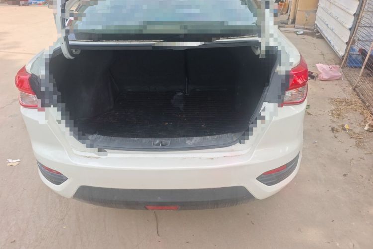 Used Nissan Lannia 2016 1.6L CVT Smart Cool Edition Trunk