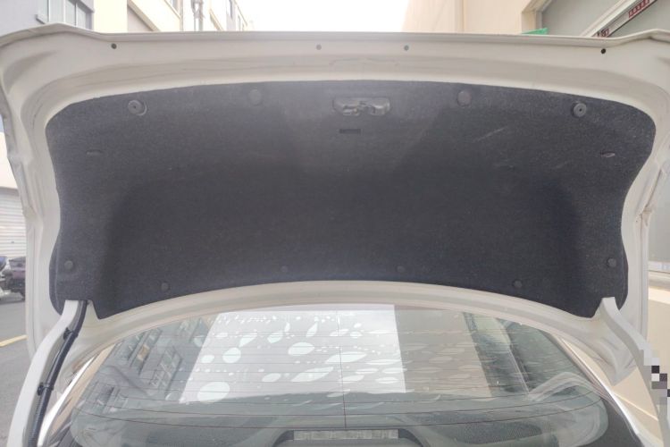 Used Nissan Lannia 2016 1.6L CVT Smart Edition Trunk