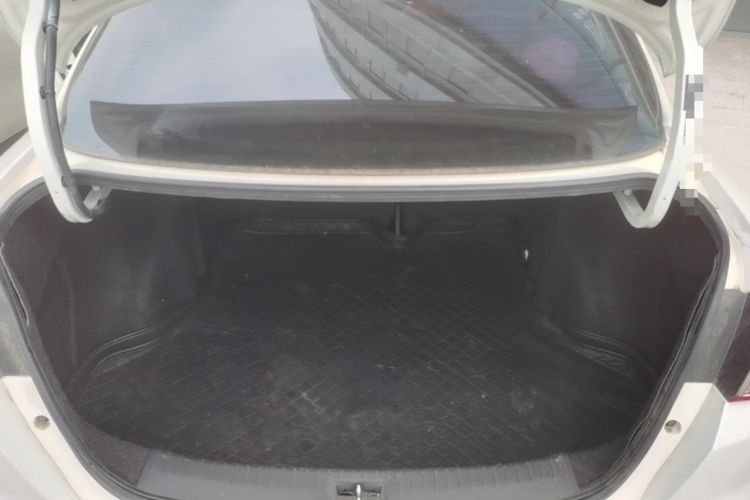 Used Nissan Lannia 2016 1.6L CVT Smart Edition Trunk