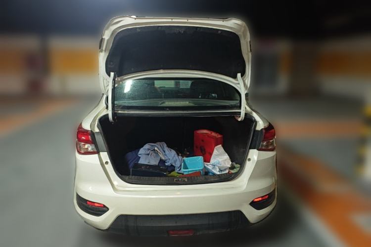 Used Nissan Lannia 2016 1.6L CVT Cool Edition Trunk