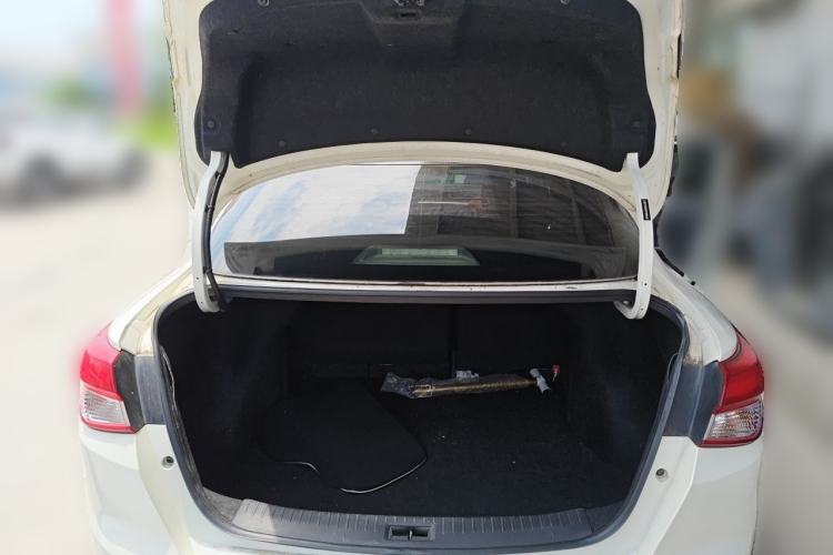 Used Nissan Lannia 2016 1.6L CVT Smart Cool Edition Trunk