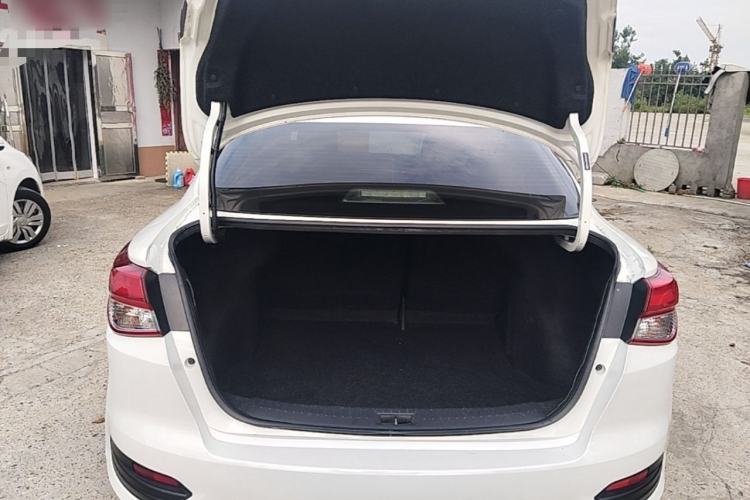 Used Nissan Lannia 2016 1.6L CVT Smart Cool Edition Trunk