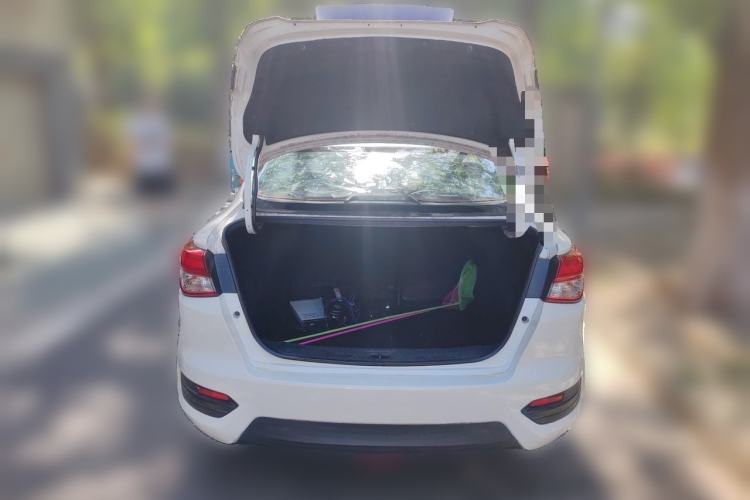Used Nissan Lannia 2016 1.6L CVT Smart Cool Edition Trunk