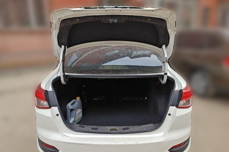Used Nissan Lannia 2016 1.6L Manual Cool Edition Trunk