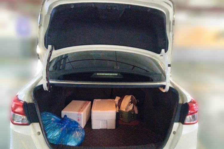Used Nissan Lannia 2016 1.6L CVT Cool Edition Trunk