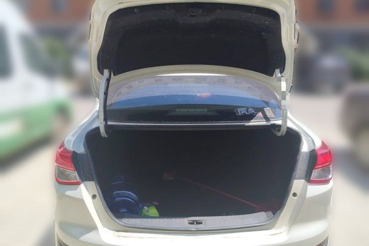 Used Nissan Lannia 2016 1.6L CVT Smart Cool Edition Trunk