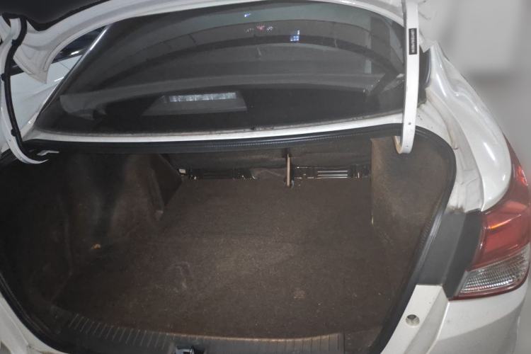 Used Nissan Lannia 2016 1.6L CVT Smart Cool Edition Trunk