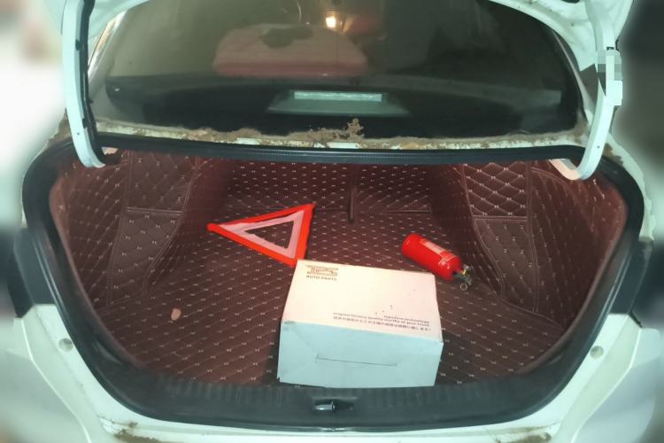 Used Nissan Lannia 2016 1.6L Manual Cool Edition Trunk