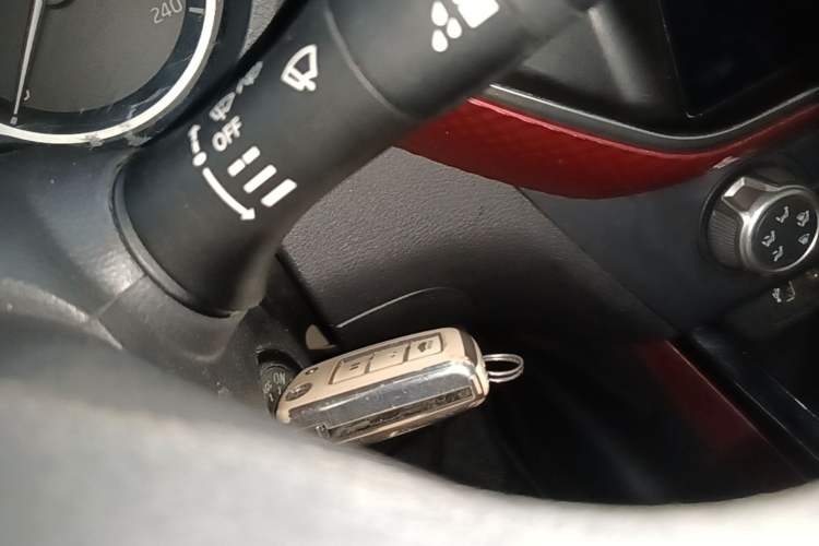 Used Nissan Lannia 2016 1.6L CVT Cool Edition Vehicle Key