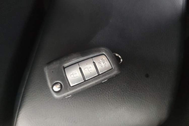 Used Nissan Lannia 2016 1.6L CVT Cool Edition Vehicle Key