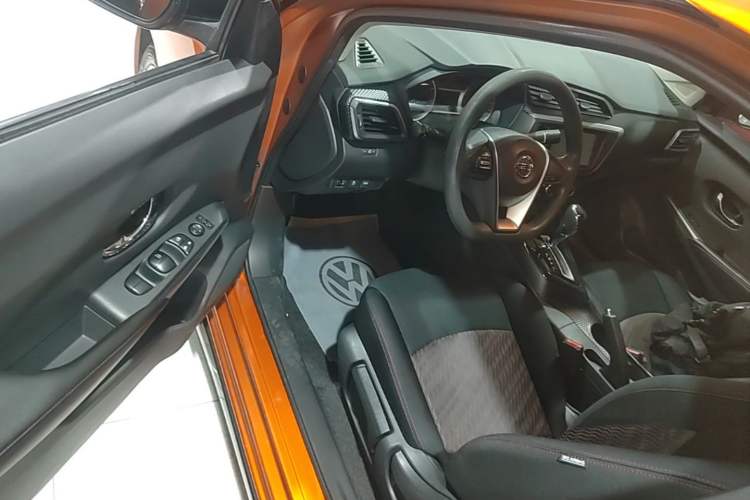 Used Nissan Lannia 2016 1.6L CVT Smart Cool Edition Driver Seat