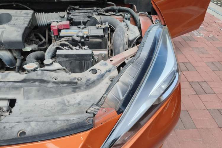 Used Nissan Lannia 2016 1.6L CVT Smart Edition Engine Bay Left
