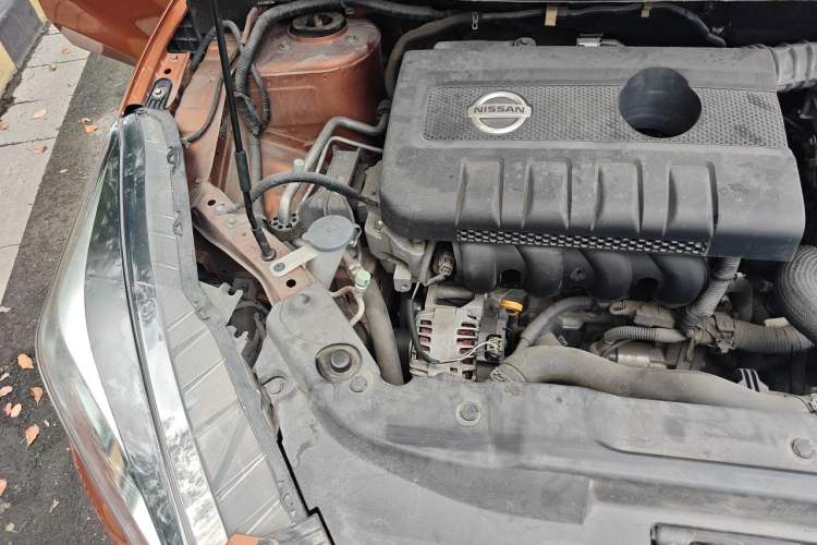 Used Nissan Lannia 2016 1.6L CVT Cool Edition Engine Bay Right
