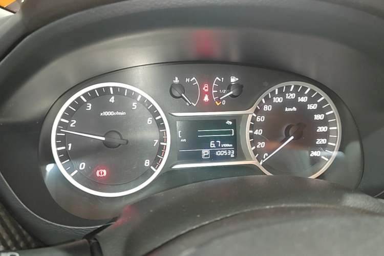 Used Nissan Lannia 2016 1.6L CVT Smart Cool Edition Instrument Cluster
