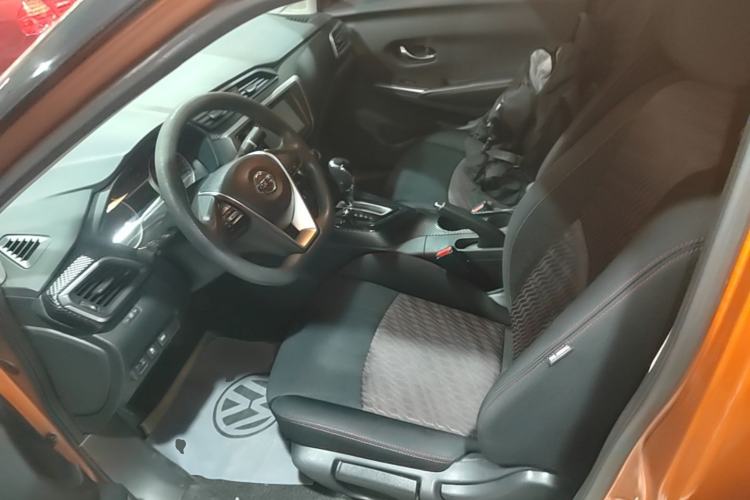 Used Nissan Lannia 2016 1.6L CVT Smart Cool Edition Left Front Seat