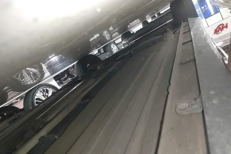 Used Nissan Lannia 2016 1.6L CVT Smart Cool Edition Right Side Sill