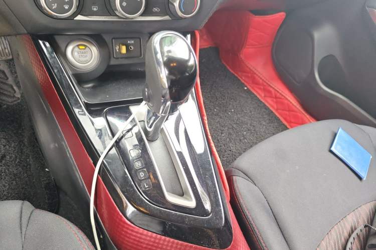 Used Nissan Lannia 2018 1.6L CVT Smart Cool Trendy Audio Model Gear Lever
