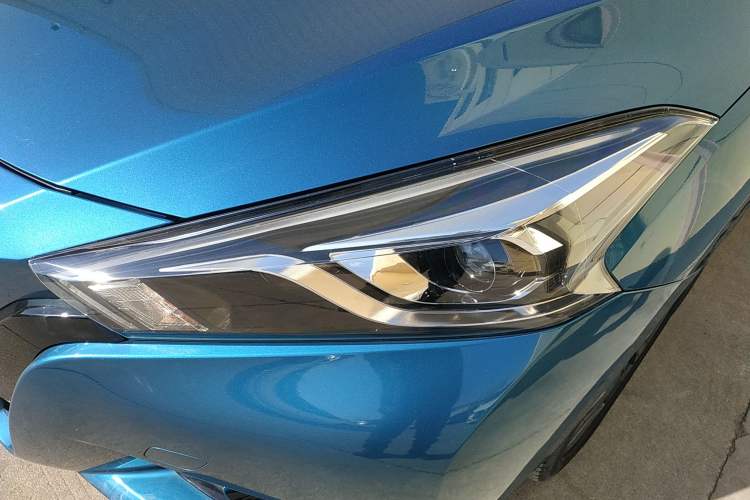 Used Nissan Lannia 2018 1.6L CVT High-Energy Trendy Audio Edition Left Front Headlight
