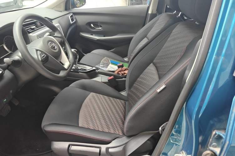 Used Nissan Lannia 2018 1.6L CVT Cool Trendy Sound Edition Left Front Seat
