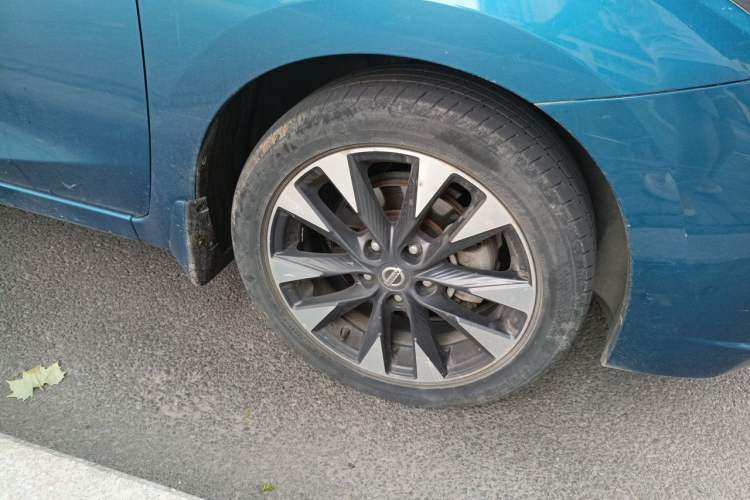 Used Nissan Lannia 2018 1.6L CVT Smart Cool Trendy Audio Model Right Front Wheel Hub