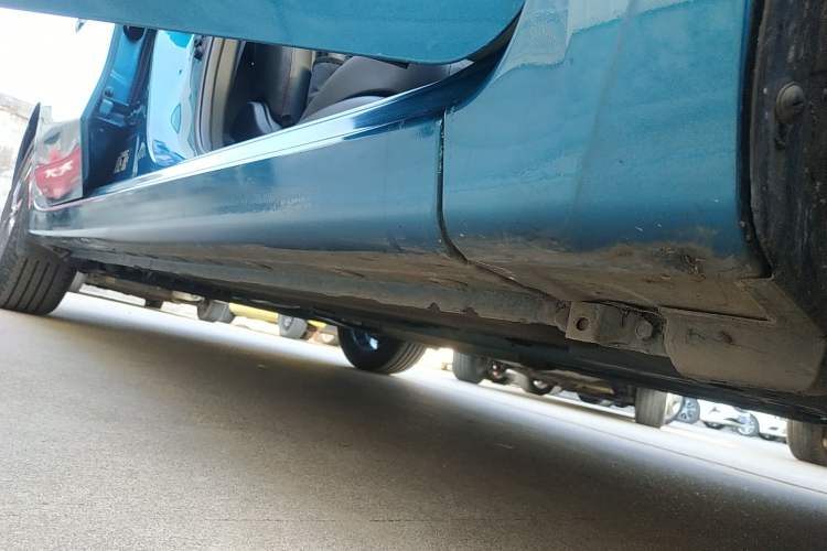 Used Nissan Lannia 2018 1.6L CVT High-Energy Trendy Audio Edition Right Side Sill