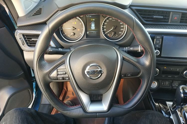 Used Nissan Lannia 2018 1.6L CVT High-Energy Trendy Audio Edition Steering Wheel