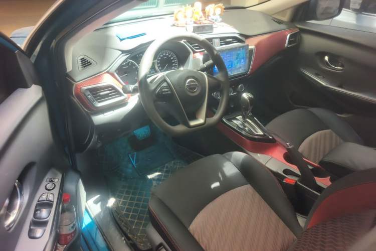 Used Nissan Lannia 2018 1.6L CVT Cool Trendy Sound Edition Steering Wheel