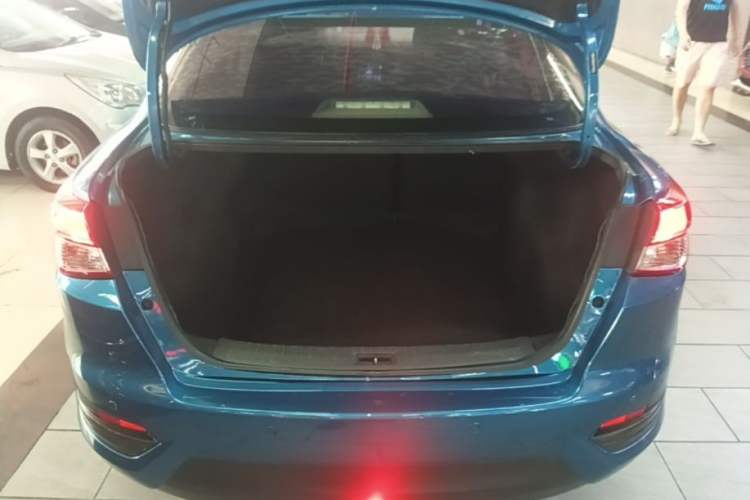 Used Nissan Lannia 2018 1.6L CVT Smart Cool Trendy Audio Model Trunk