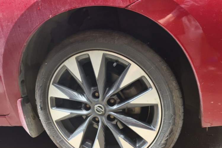 Used Nissan Lannia 2018 1.6L CVT Smart Cool Trendy Audio Model Right Front Wheel Hub