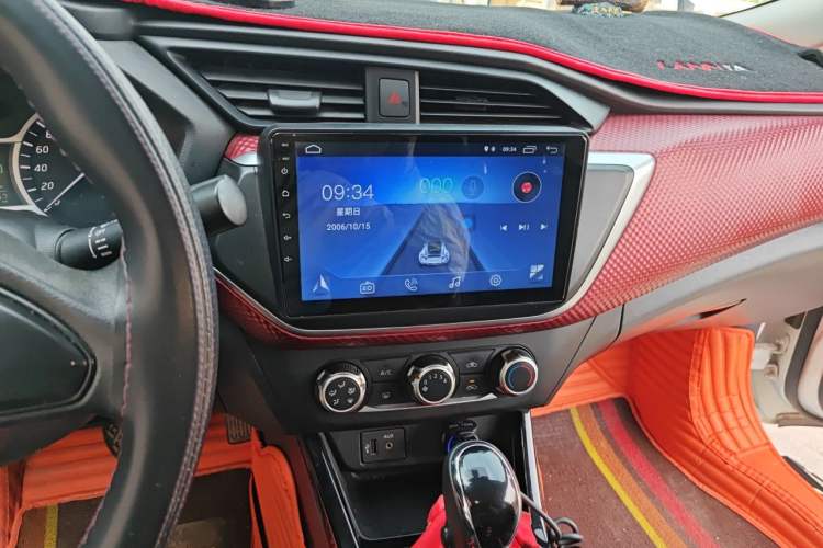 Used Nissan Lannia 2018 1.6L CVT Cool Trendy Sound Edition Audio And AC Panel