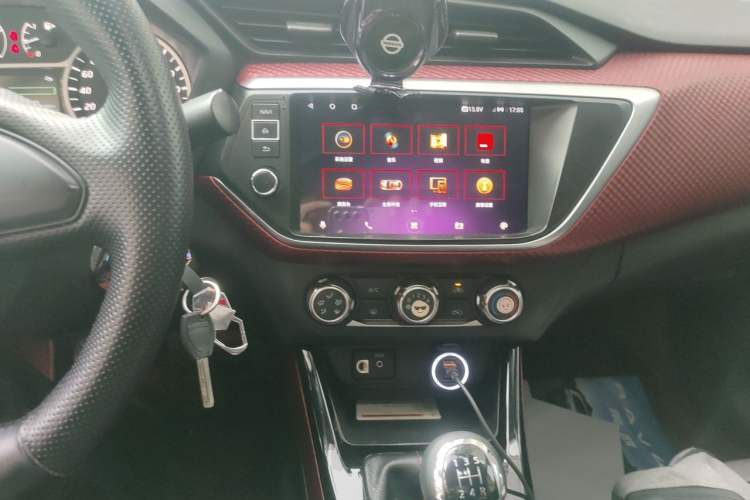 Used Nissan Lannia 2018 1.6L Manual Cool Trendy Sound Edition Audio And AC Panel