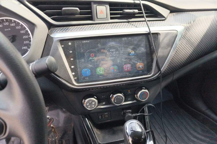 Used Nissan Lannia 2018 1.6L CVT Cool Trendy Sound Edition Audio And AC Panel