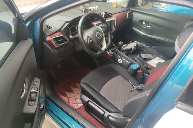 Used Nissan Lannia 2018 1.6L Manual Cool Trendy Sound Edition Driver Seat