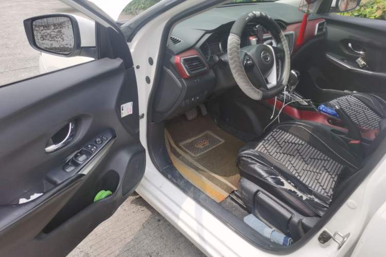 Used Nissan Lannia 2018 1.6L CVT Smart Cool Trendy Audio Model Driver Seat