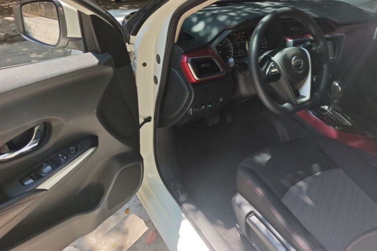 Used Nissan Lannia 2018 1.6L CVT Smart Cool Trendy Audio Model Driver Seat