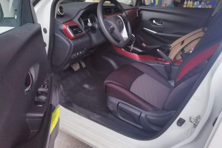 Used Nissan Lannia 2018 1.6L CVT Smart Cool Trendy Audio Model Driver Seat