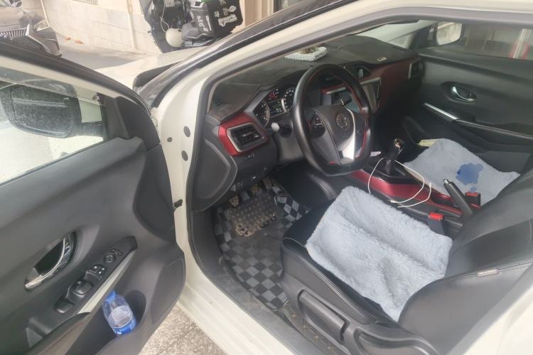 Used Nissan Lannia 2018 1.6L Manual Cool Trendy Sound Edition Driver Seat