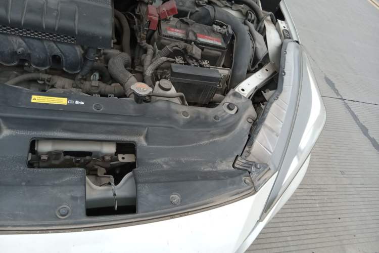 Used Nissan Lannia 2018 1.6L CVT Cool Trendy Sound Edition Engine Bay Left