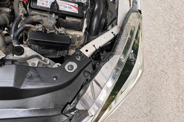 Used Nissan Lannia 2018 1.6L CVT Cool Trendy Sound Edition Engine Bay Left