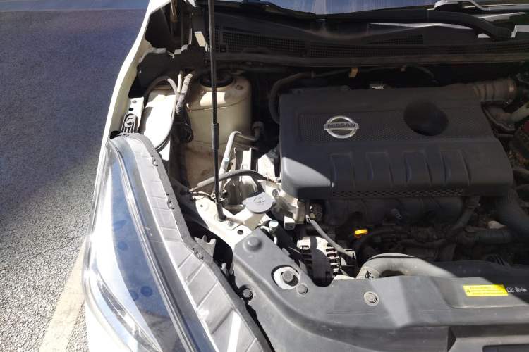 Used Nissan Lannia 2018 1.6L CVT Smart Cool Trendy Audio Model Engine Bay Right