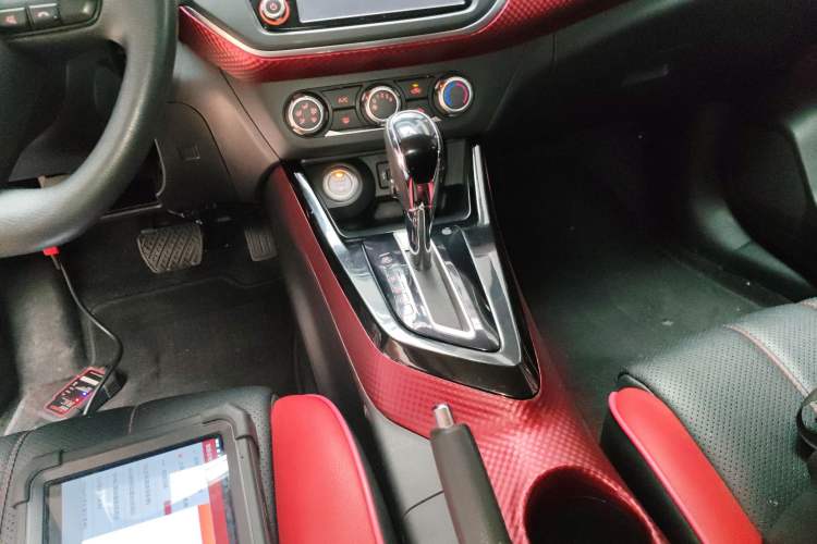 Used Nissan Lannia 2018 1.6L CVT Smart Cool Trendy Audio Model Gear Lever